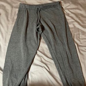 Grey Capri leggings
